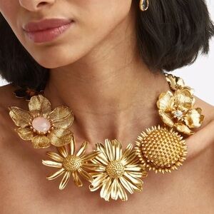 Oscar de la Renta Flower Necklace